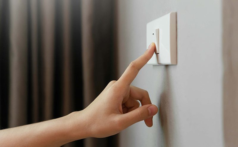 Eight-Energy-Saving-Tips-To-Spend-Less